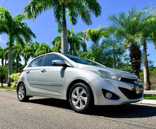 HYUNDAI HB20 1.6 PREMIUM 16V FLEX 4P AUTOMÁTICO HYUNDAI HB20 1.6 PREMIUM 16V FLEX 4P AUTOMÁTICO